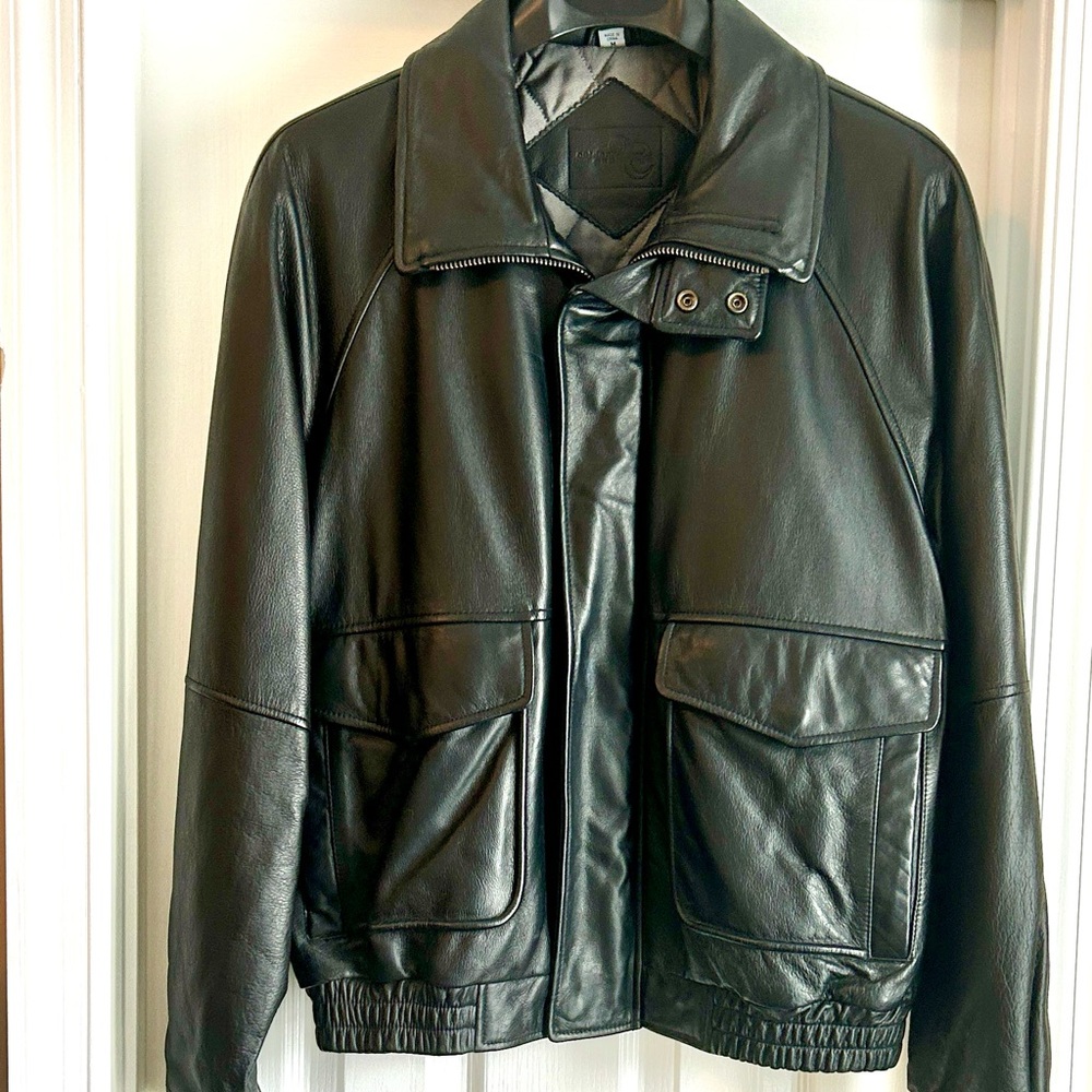 Outdoor Exchange Men’s Black Genuine Leather Bomber Jacket M